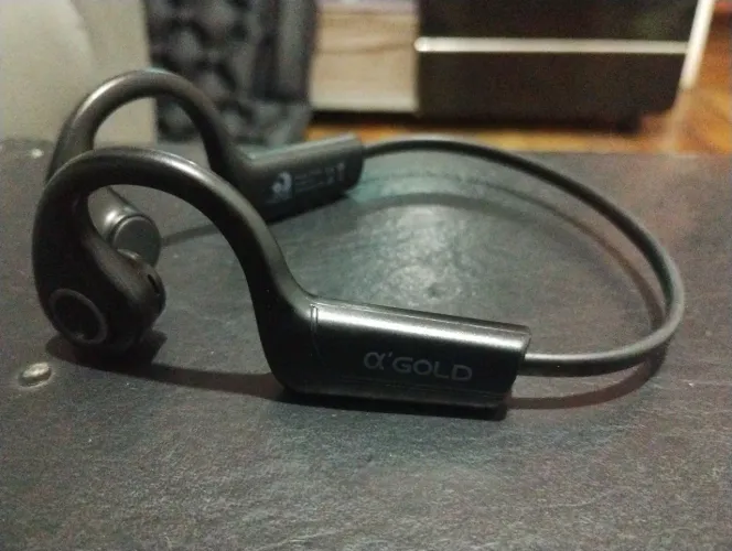 Fone bluetooth Gold ideal para academia corrida