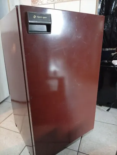 Frigobar Springer 140 litros