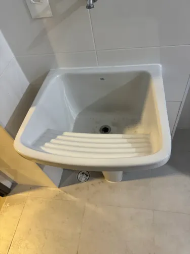 Tanque cerâmico com coluna Celite