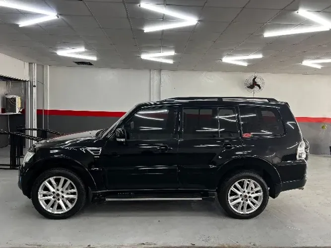 Mitsubishi Pajero HPE Full 3.2 4X4 T.i.dies. 5P AUT 2014