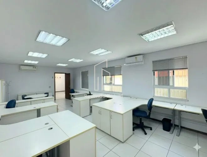 Casa comercial à venda em Santana, São Paulo-SP: 2 banheiros, 1 vaga de garagem, 200m² de