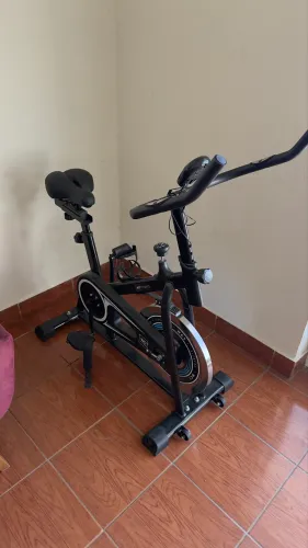 Vendo Bicicleta ergométrica spinning WCT