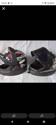 Vendo dois capacetes original