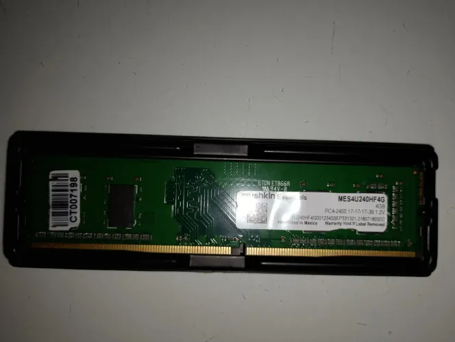 Memória PC 4G DDR4 2400MHZ