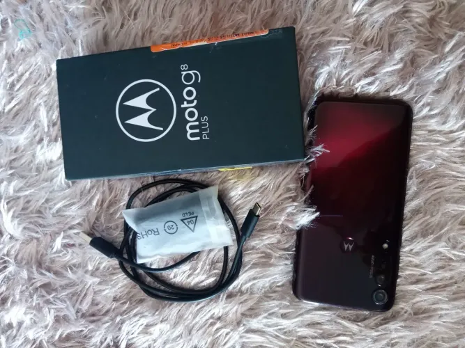 Moto G 8 plus 64gb 4 ram cereja 