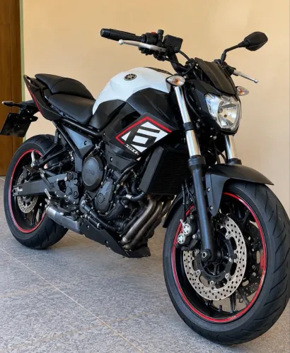 YAMAHA XJ6 N 2015