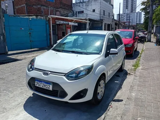 Ford Fiesta SE 1.6 8V Flex 5P 2014
