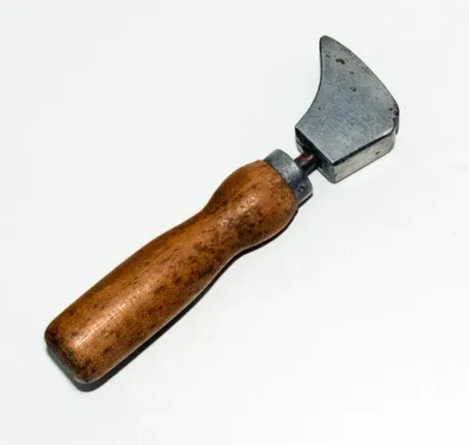 Ferro de lustrar Bico Longo ou Brunidor. Para quem trabalha com couro.