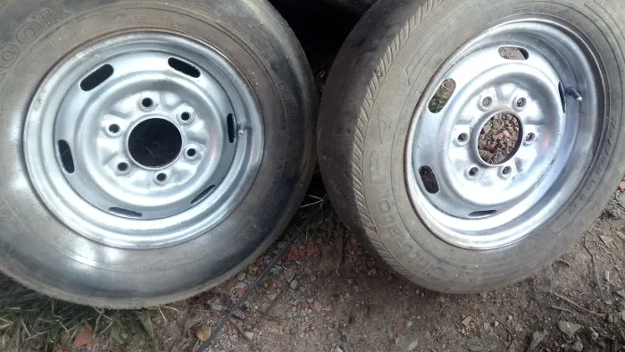 Rodas de ferro Topic, besta 
