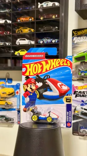 Hot Wheels Mario Kart