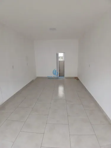 Loja para Alugar em São Lourenço: Excelente localização no Centro REF: LA036