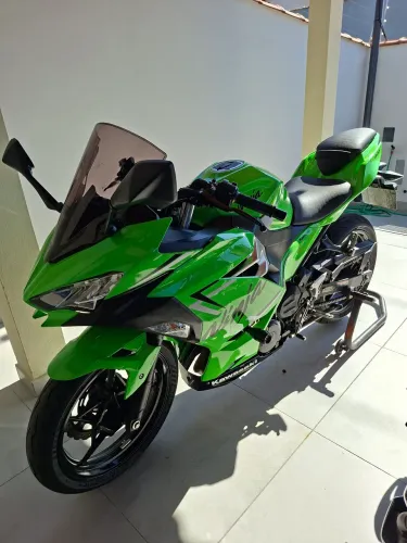 Vendo Ninja 400 com apenas 10.740km rodados!