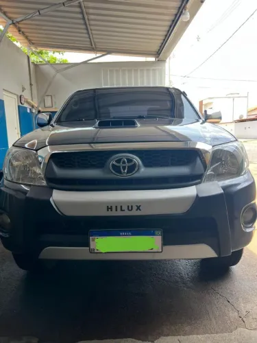 Toyota Hilux CD SRV D4-d 4X4 3.0 TDI Diesel AUT 2011