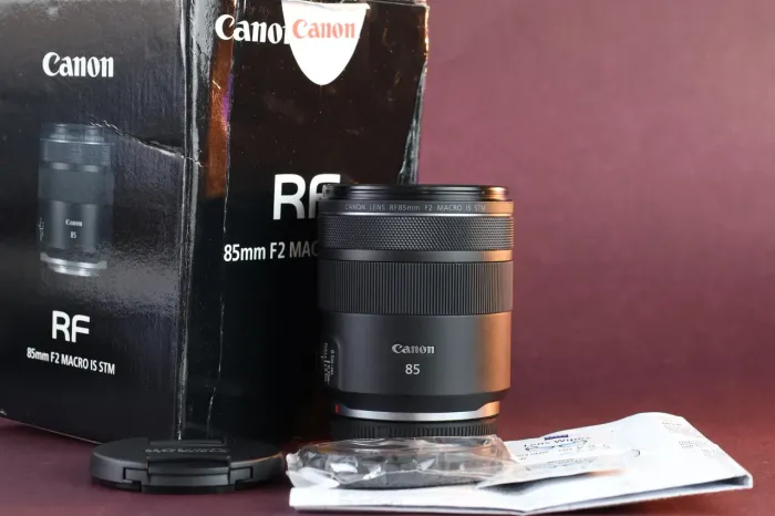 Canon RF 85mm IS (Macro) STM