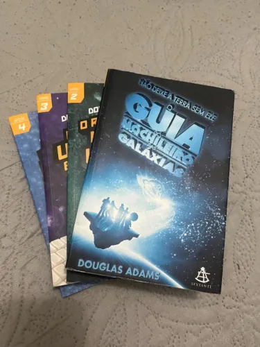 Coleção O Guia do Mochileiro das Galáxias - 4 Livros (Douglas Adams)