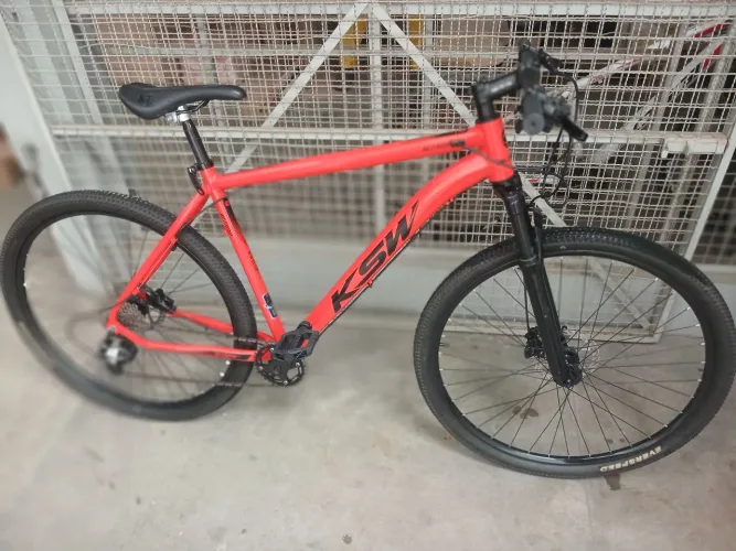 Vendo bicicleta aro 29 tem um mês de uso nova