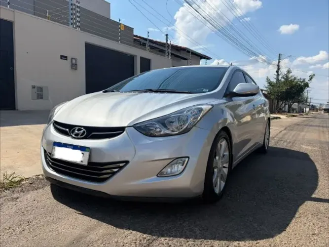 Hyundai Elantra GLS 1.8 16V Aut. 2012