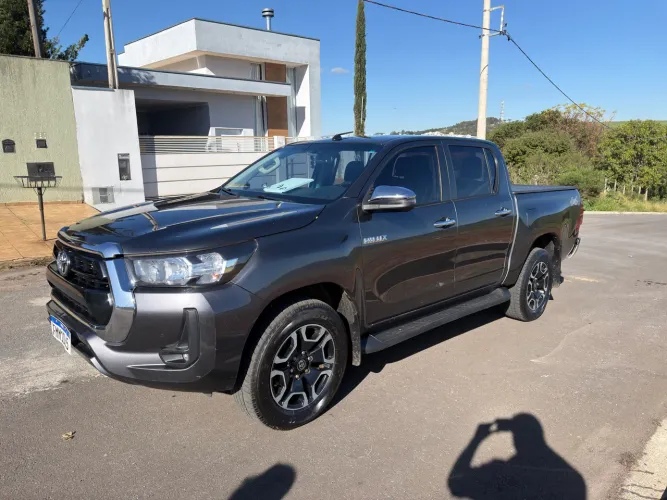 Toyota Hilux CD SRV 4X4 2.8 TDI Diesel Aut. 2021