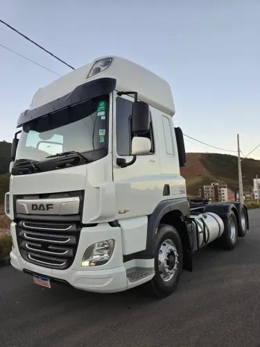 Caminhão DAF 450 CF 6x2 Único dono 258.112km 2022 R$299.990,00 