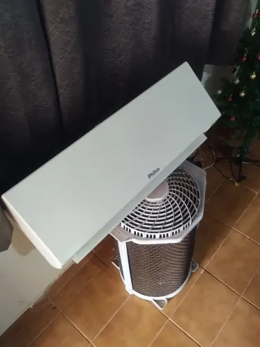 Vende-se ar condicionado Philco 12 mil BTUs convencional. Já com a Instalação e garantia !