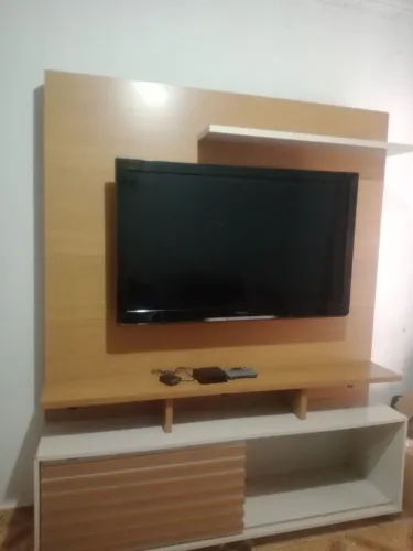 Vendo rack e televisão 43 pokgadas