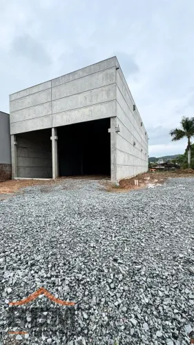 Galpão para aluguel no Centro de Camboriú