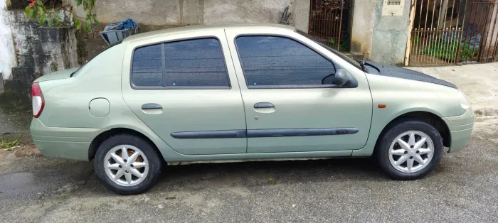 Renault Clio RT/ Privilège 1.6 16V 5P 2003