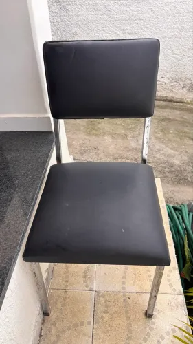 Cadeira simples preta