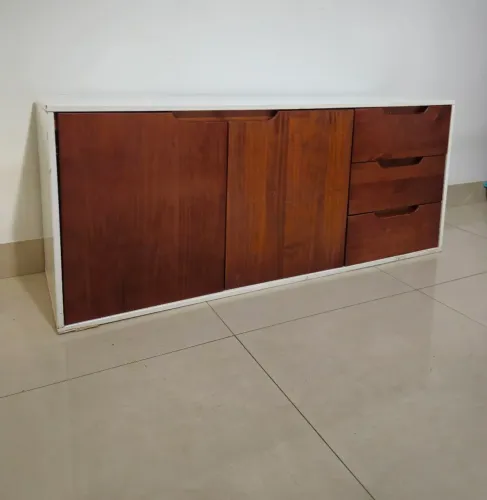Buffet Tok&Stok 2 Portas e 3 Gavetas - Madeira e Branco