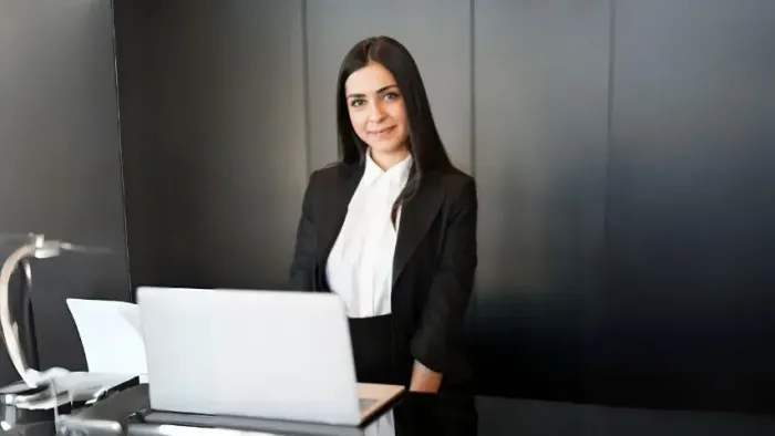 Recepcionista comercial - R$ 2.000,00 a 2.500,00