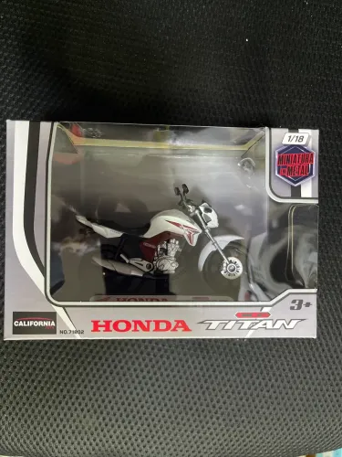 Miniatura de moto Honda CG Titan