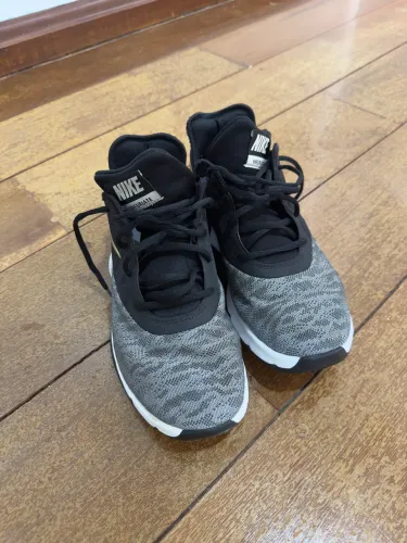 Tênis Nike 38