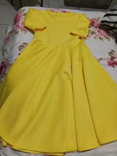 Vestido amarelo rodado tam: P 20%