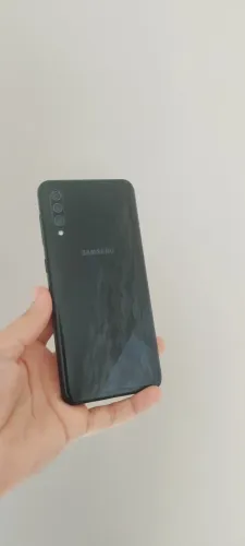 Celular Samsung A30s em bom estado 