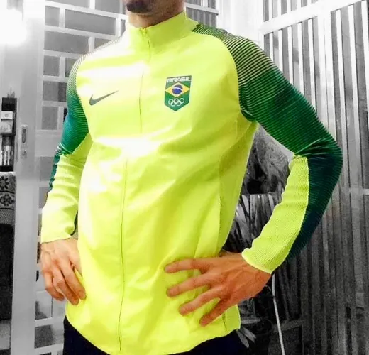 Jaqueta Nike Brasil