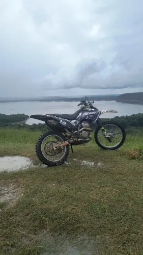 Vendo ou troco tornado de trilha (pegar e andar)