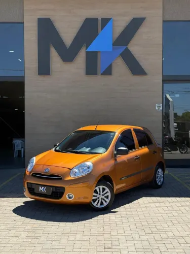 Nissan March 1.0 12V Flex 5P 2012