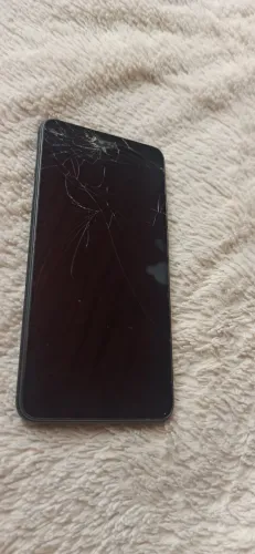 Celular redmi note 6 com a tela quebrada