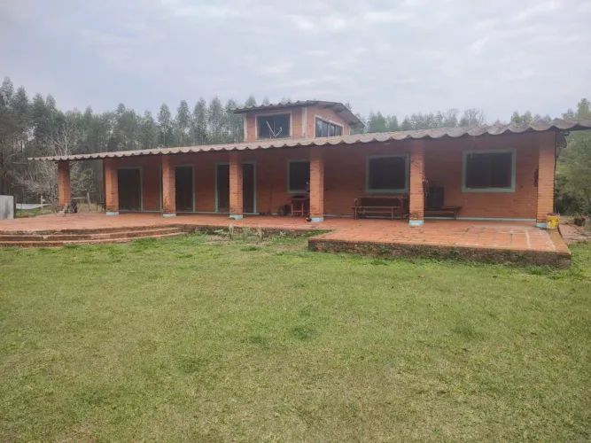 *FAZENDA COM EUCALIPTO A VENDA NA REGIÃO DE BOTUCATU - SP* ?? Área Total: 98,7 Alqueires o