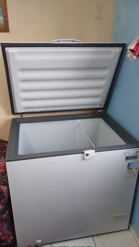 Vendo freezer semi novo $2.800