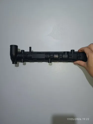 Caixa superior radiador gol G2, G3 COM AR