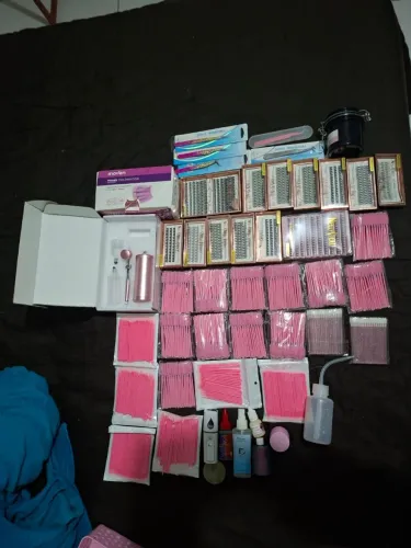 Materiais para extensão de cílios 