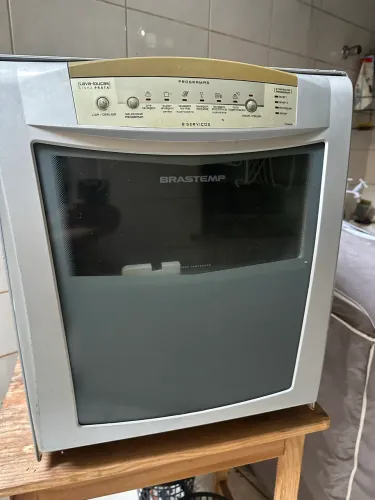 Lava louças BRASTEMP - 8 serviços - funcionando perfeitamente   