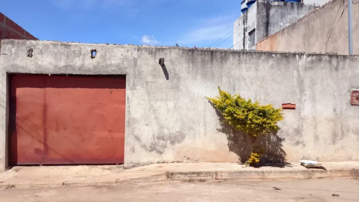 Vendo ou troco casa no itapoã