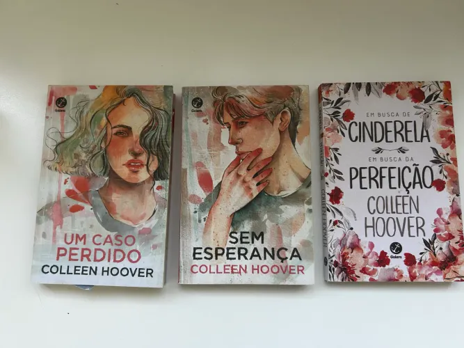a saga de livros: um caso perdido, sem esperança e em busca de perfeição- colleen hoover