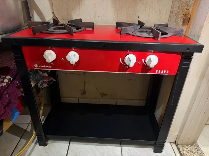 Vende se fogão industrial 2 bocas semi novo 