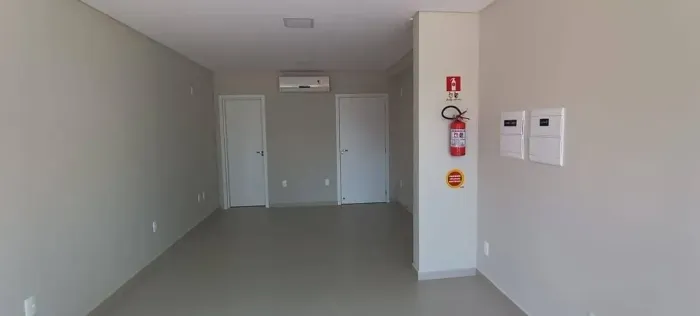 Imóvel para aluguel tem 30 metros quadrados em Centro - Jaraguá do Sul - SC