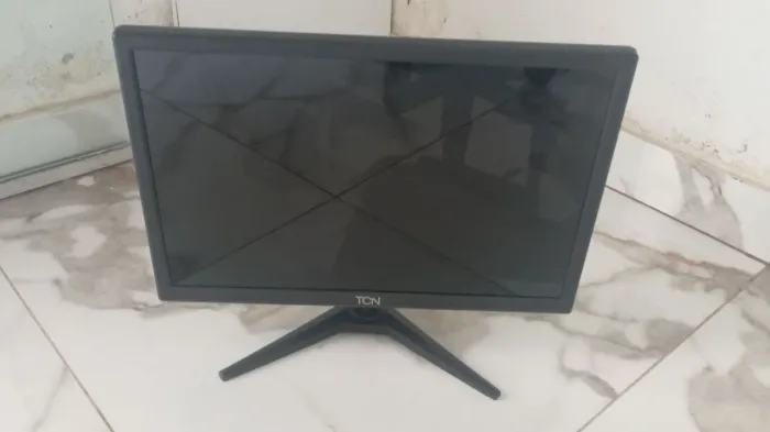 Monitor TCN 19 + HDMI e Cabo de Energia