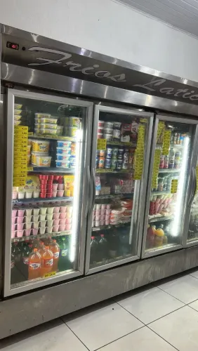 Balcão expositor refrigerado para frios e lacticínios 