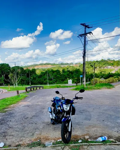 Vende-se titan seminova (ou troca por r15 com volta para o dono)